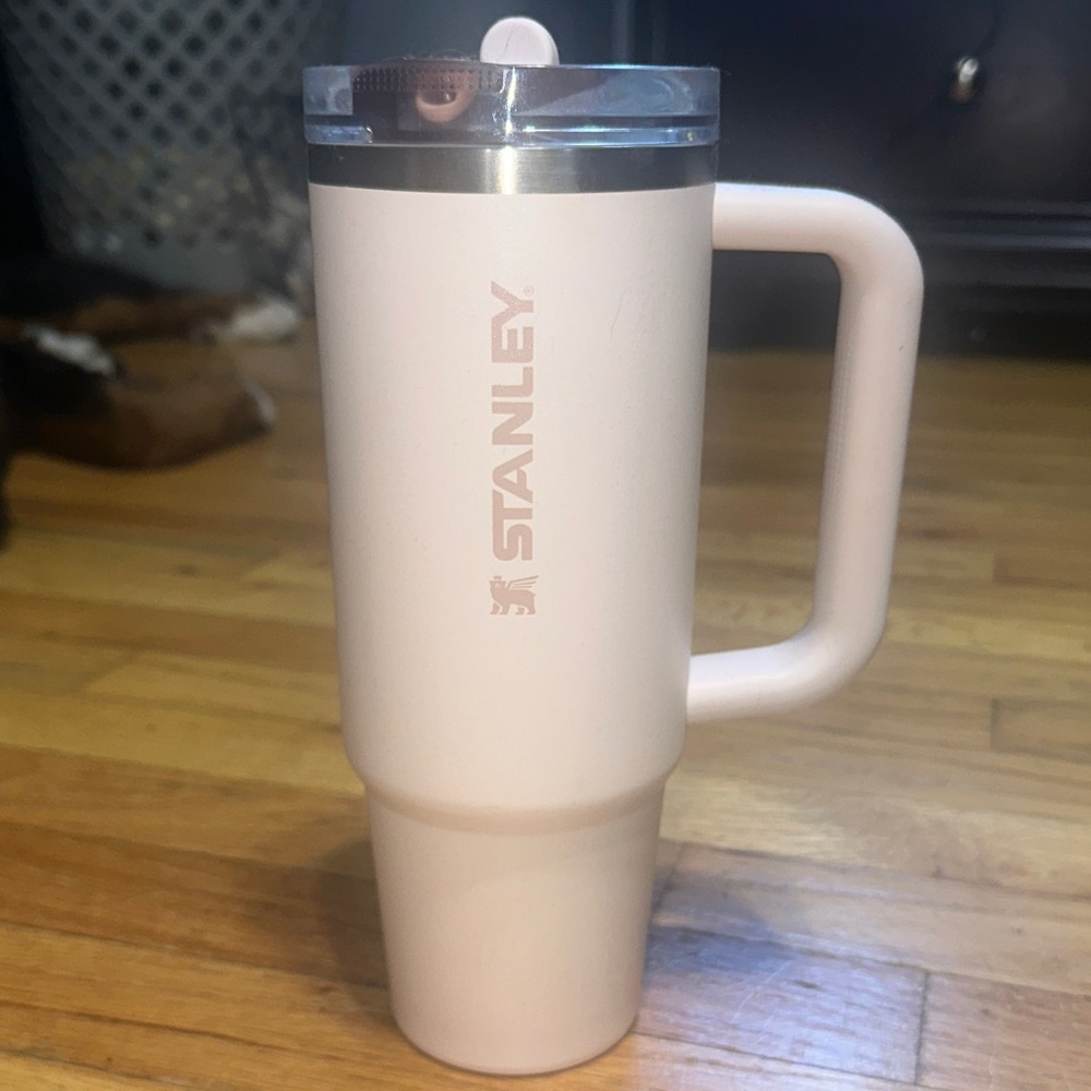Stanley Blush Travel Mug with Handle